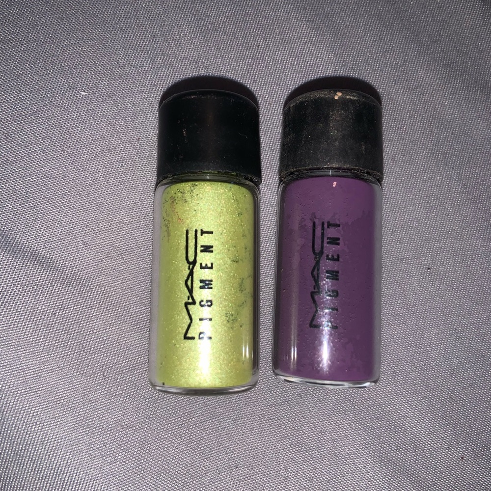 2 MAC PIGMENTS